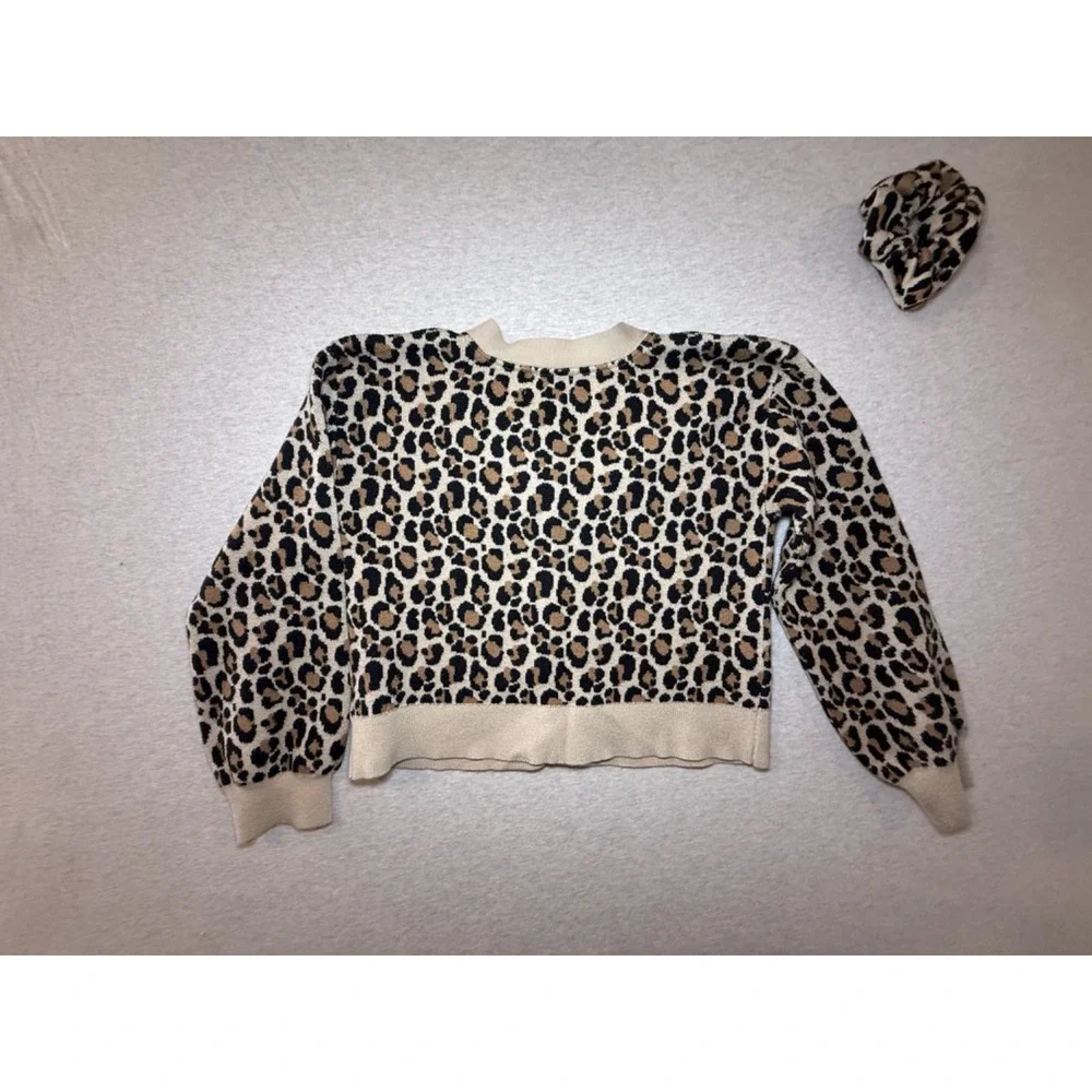 Rachel Zoe. girl size 8. Leopard button up Cardigan and hair scrunchie.